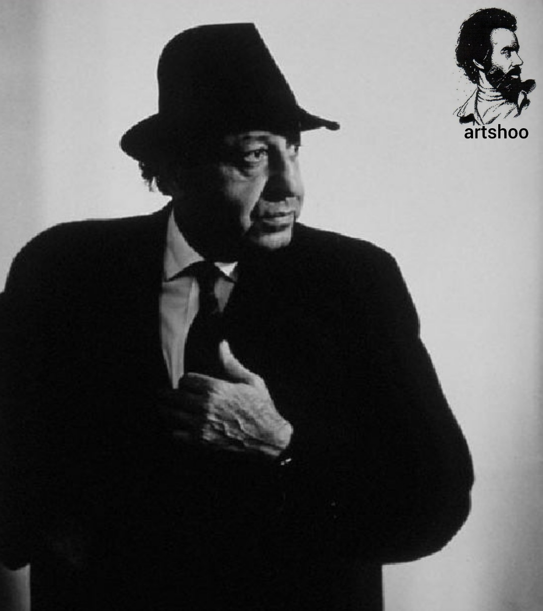 مدل پرتره سیاه قلم